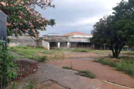 Casa à venda com 7 quartos, sendo 1 suíte, no Centro, Vinhedo, SP