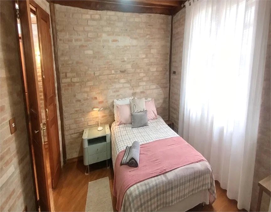 Casa à venda ou para alugar com 5 suítes no condomínio Cantareira, Mairiporã - SP