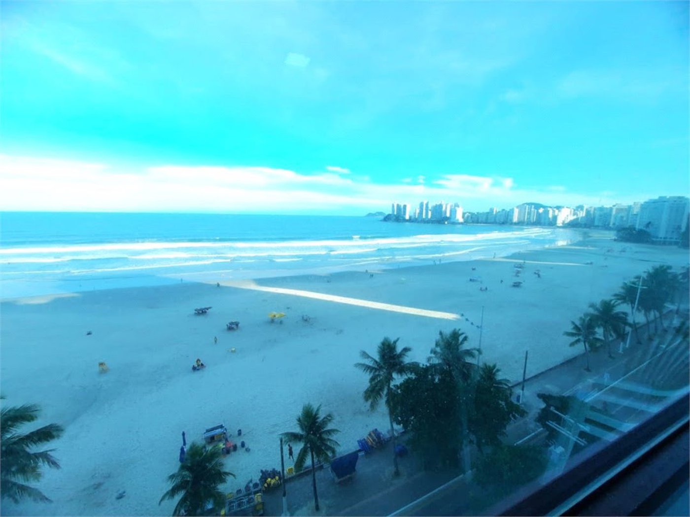 Apartamento Residencial à venda, Pitangueiras, Guarujá - AP0136.