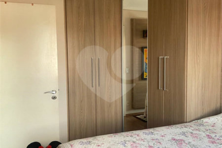 Casa à venda com 3 quartos, sendo 1 suíte,  no condomínio Vida Verde 1, Suzano - SP