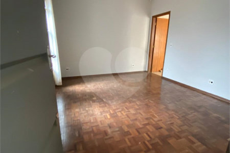 Casa à Venda no Jardim Bandeirantes
