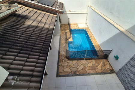 Casa à venda com 4 quartos, sendo 2 suítes, no condomínio Residencial Grape Village, Vinhedo - SP