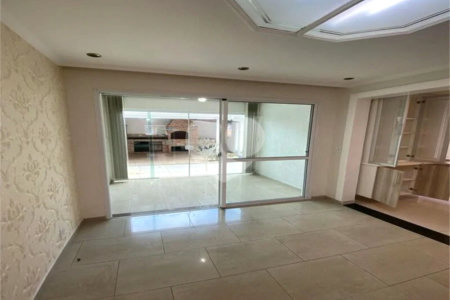 Casa à venda com 4 quartos, sendo 3 suítes, no condomínio Villas Nova Tatuapé I, São Paulo - SP