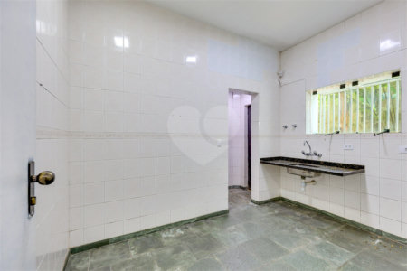 Sobrado à venda ou para alugar com 4 quartos em Jardim Petrópolis, São Paulo, SP
