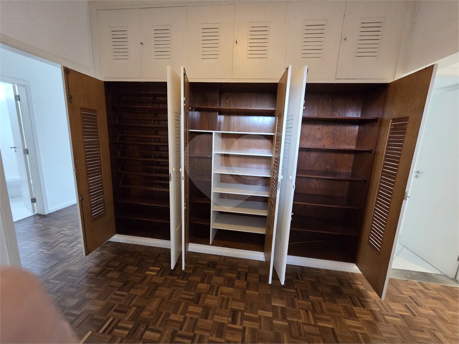 Apartamento à venda com 2 suítes em Cerqueira César, São Paulo, SP