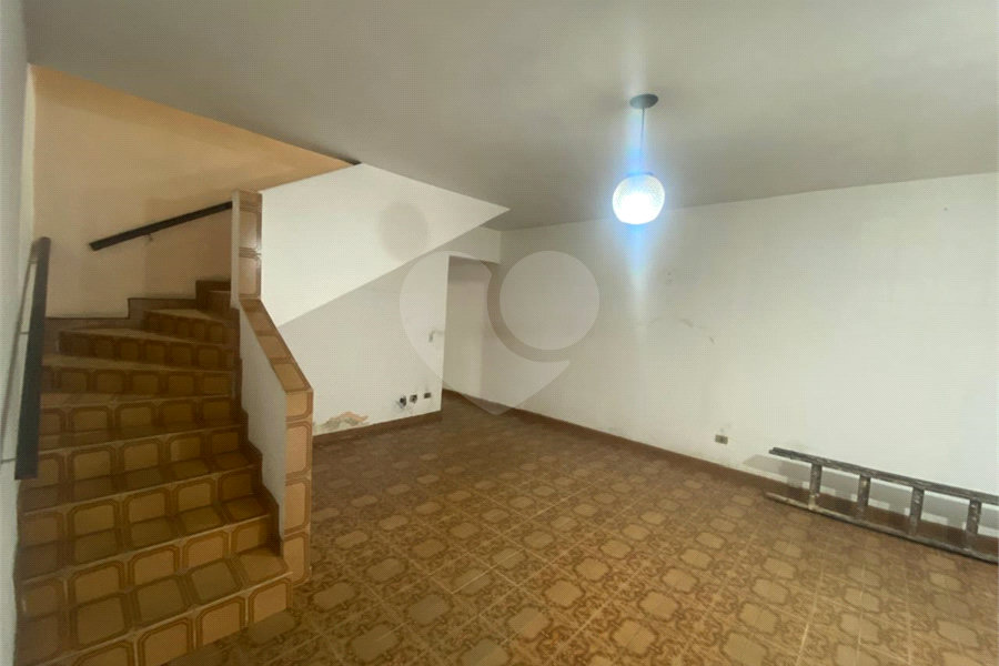 Sobrado à venda com 3 quartos em Bom Retiro, São Paulo, SP