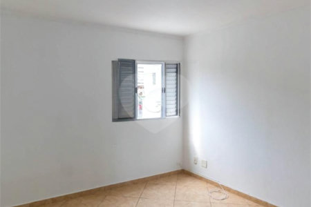 Casa à venda com 4 quartos, sendo 2 suítes, em Vila Buenos Aires, São Paulo, SP