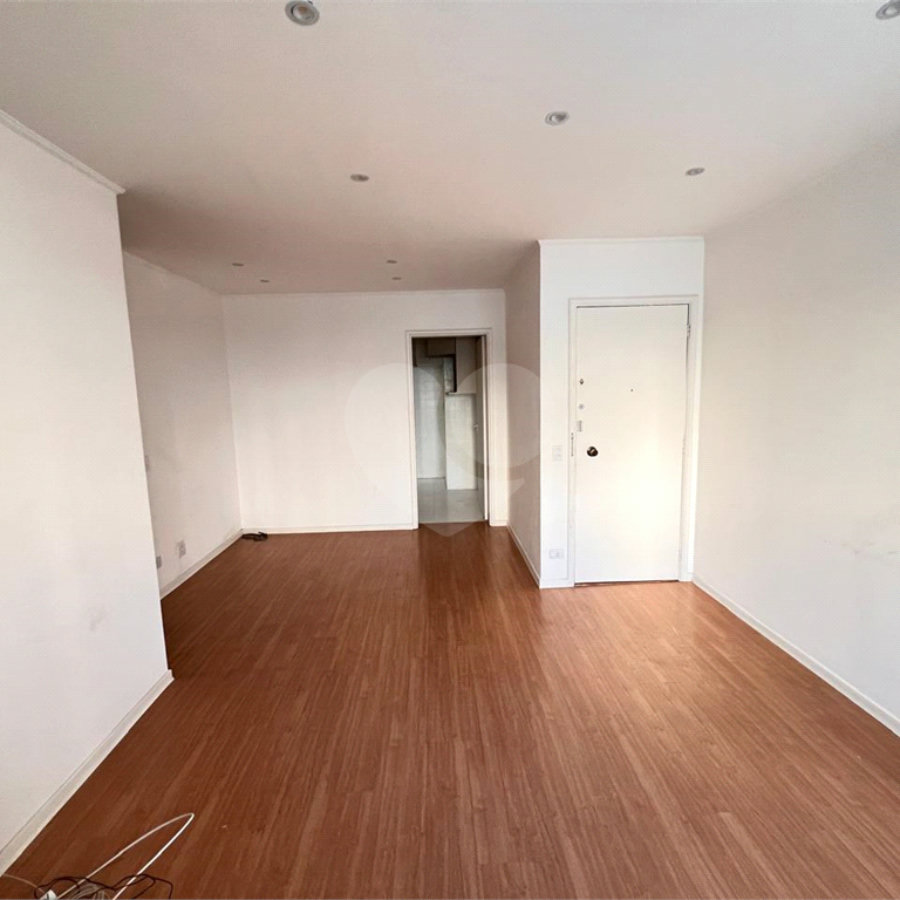 Apartamento à venda com 2 quartos em Moema, São Paulo, SP
