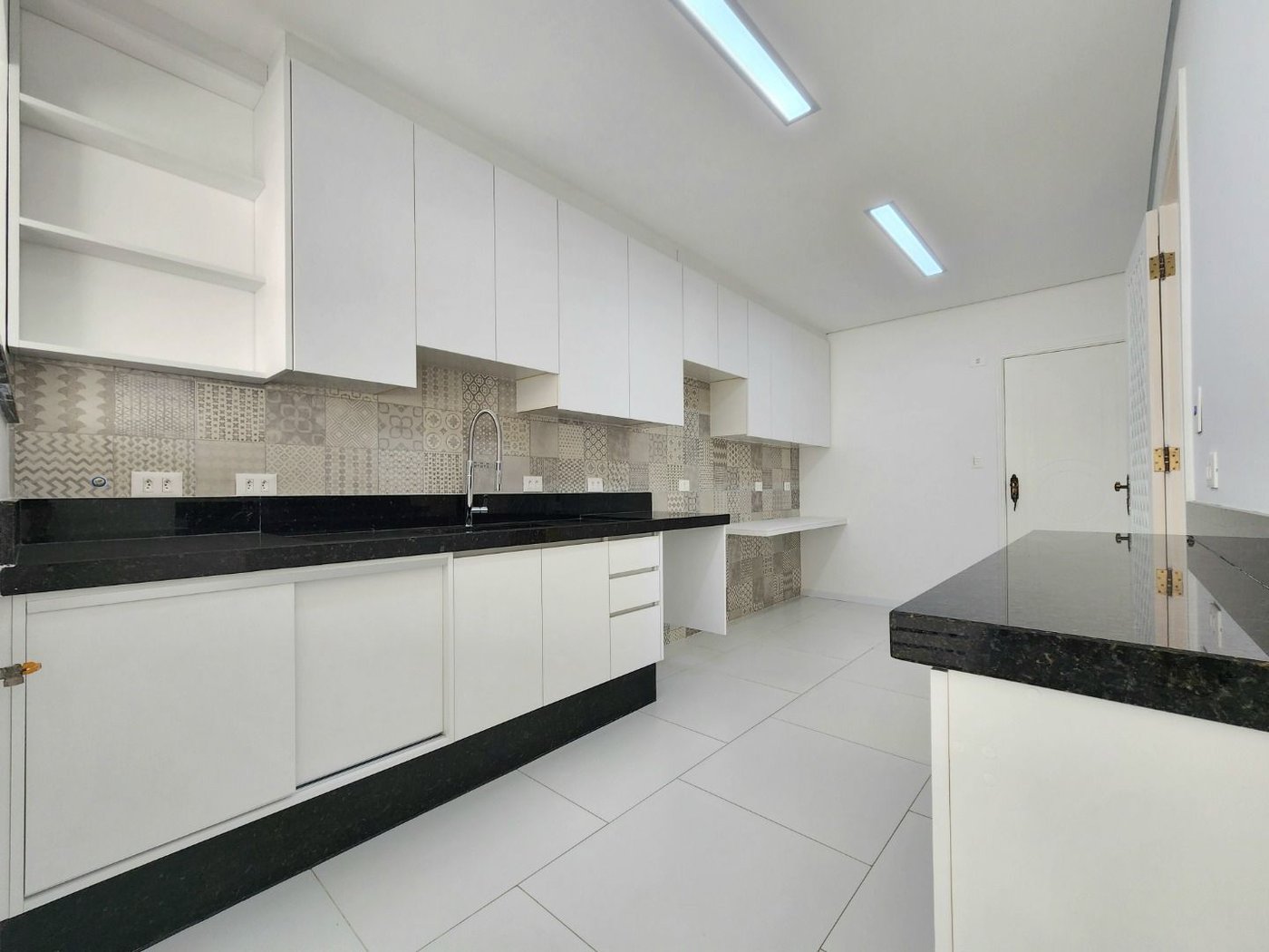 Apartamento com 3 dormitórios à venda, 127 m² por R$ 1.330.000,00 - Aparecida - Santos/SP