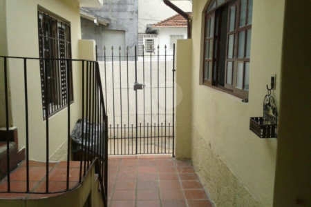 Sobrado à venda com 6 quartos, sendo 1 suíte, em Santa Teresinha, São Paulo, SP