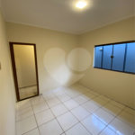 Casa para alugar com 3 quartos, sendo 1 suíte, em Parque das Aroeiras, Ponta Porã, MS