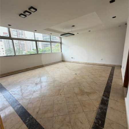Apartamento à venda com 3 quartos, sendo 1 suíte, em Pinheiros, São Paulo, SP