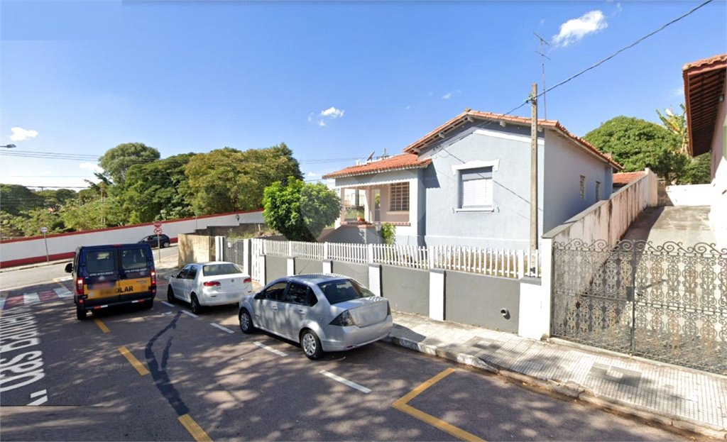 Casa à venda com 2 quartos no Centro, Vinhedo, SP