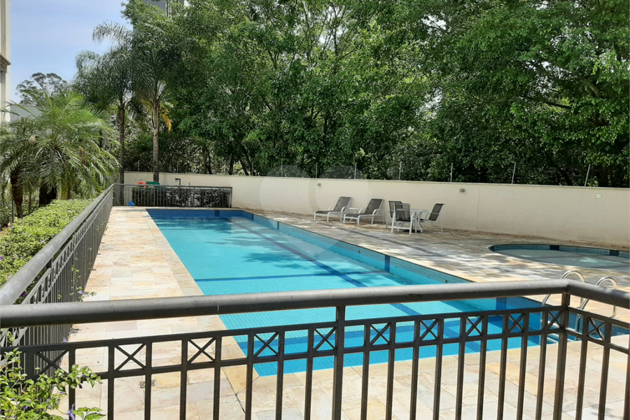 Apartamento à venda ou para alugar com 3 quartos, sendo 1 suíte, em Morumbi, São Paulo, SP