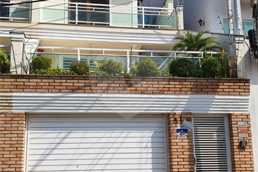 Sobrado à venda com 4 quartos, sendo 2 suítes,  em Santana, São Paulo, SP