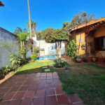 Casa à venda com 3 quartos, sendo 1 suíte, em Interlagos, São Paulo, SP