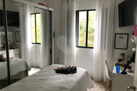 Sobrado à venda com 3 suítes em Conjunto Habitacional Ana Paula, Mogi das Cruzes, SP