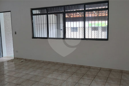 Sobrado à venda com 3 quartos, sendo 1 suíte, em Ressaca, Atibaia, SP