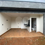 Casa à venda com 3 quartos, sendo 1 suíte, em Jardim do Lago, Atibaia, SP