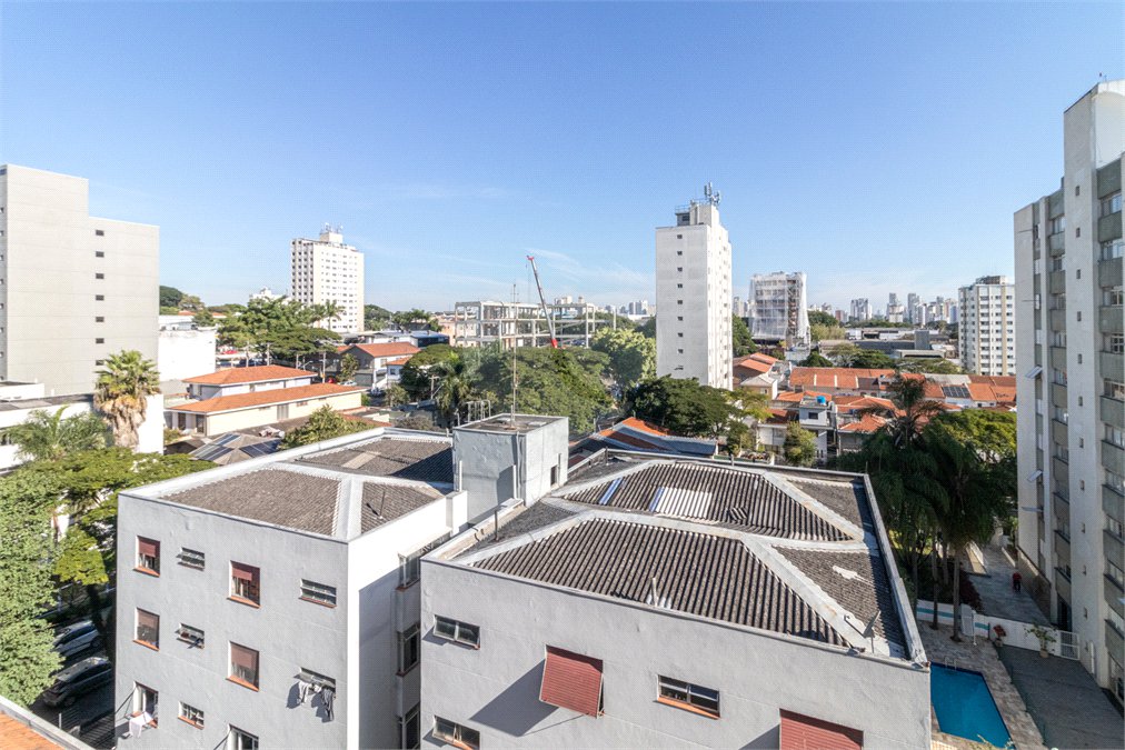 Apartamento à venda com 2 quartos em Moema, São Paulo, SP