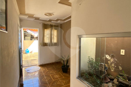 Casa à venda com 3 quartos em Cambuí, Itapetininga, SP