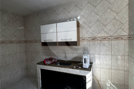 Casa à venda com 3 quartos, sendo 1 suíte, no condomínio Village da Posse, Rio de Janeiro - RJ