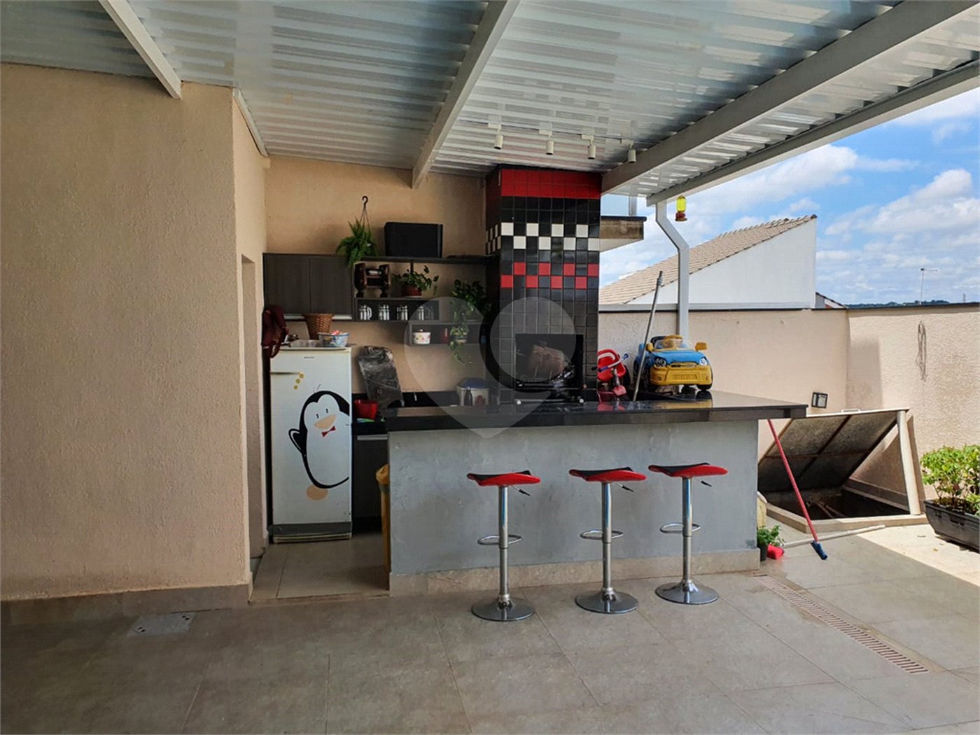 Casa à venda com 3 quartos, sendo 1 suíte, no condomínio Horto Florestal Iii, Sorocaba - SP