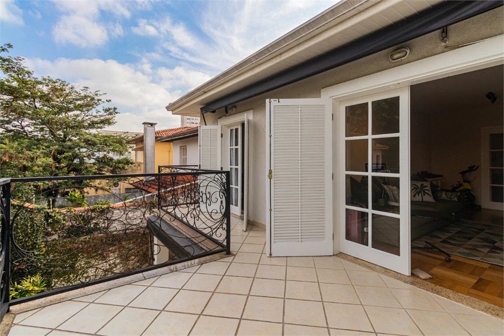 Casa à venda com 4 quartos, sendo 3 suítes, em Brooklin Paulista, São Paulo, SP