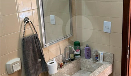 Sobrado à venda com 4 quartos, sendo 1 suíte, no Centro, Araraquara, SP