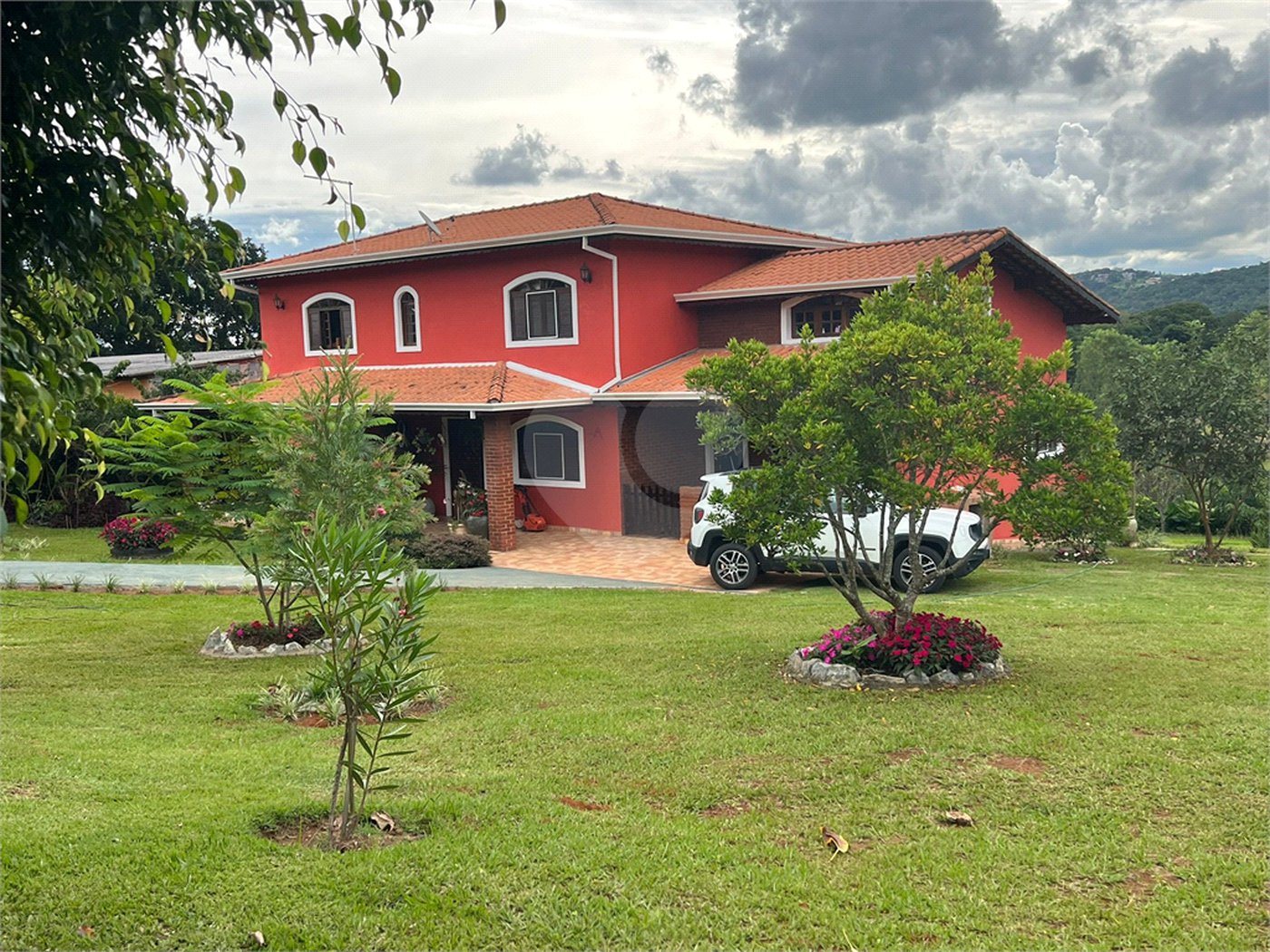 Chácara para alugar com 4 quartos, sendo 2 suítes,  no Centro (canguera), São Roque, SP