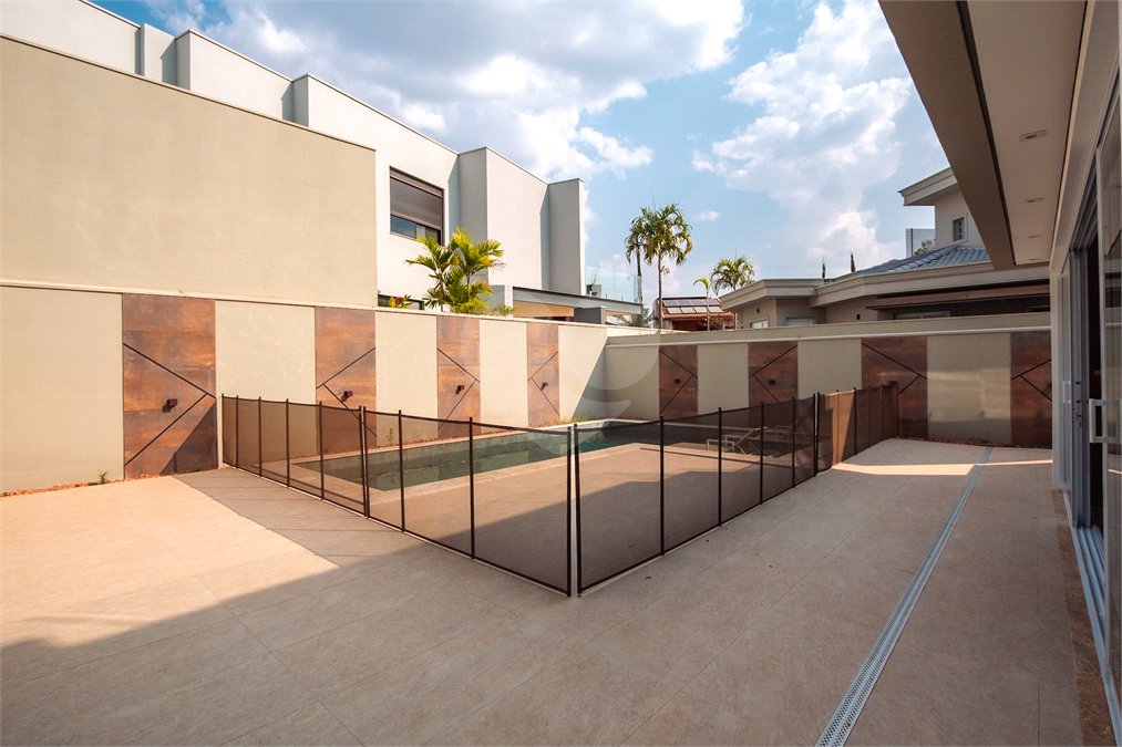 Casa à venda ou para alugar com 4 suítes no condomínio Jardim Vila Paradiso, Indaiatuba - SP