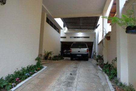 Casa à venda com 4 quartos, sendo 2 suítes, em Jardim Bonfiglioli, São Paulo, SP