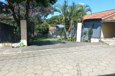 Casa à venda com 2 quartos em Vila Matias, Alambari, SP