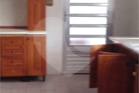 Sobrado à venda com 3 quartos, sendo 1 suíte,  em Parque Morumbi, Mogi das Cruzes, SP