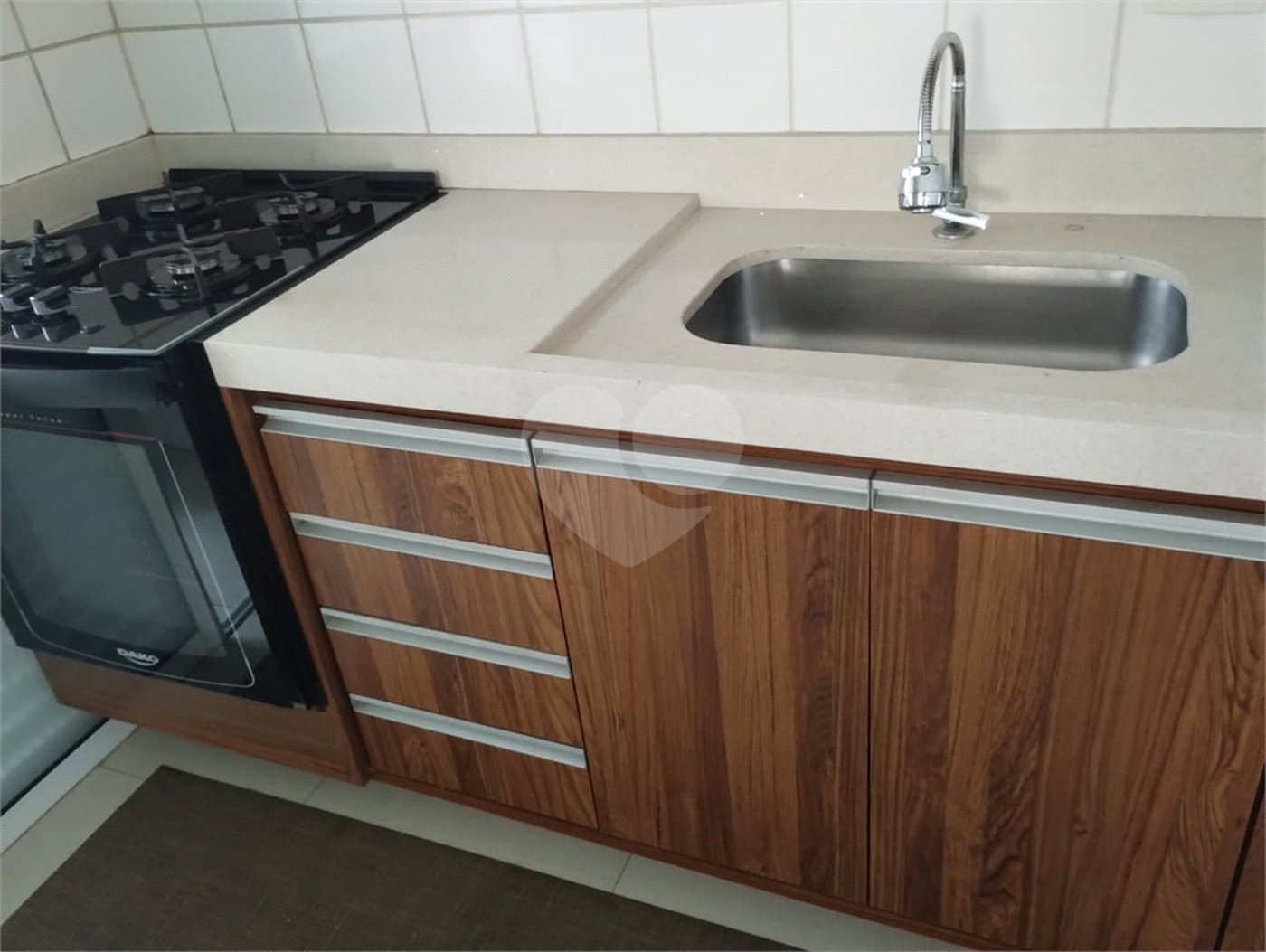 Apartamento para alugar com 2 quartos, sendo 1 suíte, em Vila Invernada, São Paulo, SP