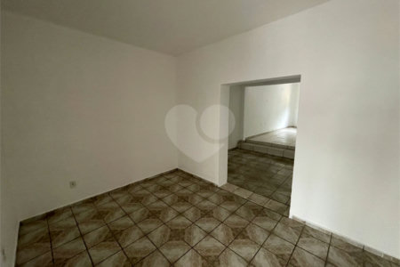 Casa comercio dispondo para venda ou locação no Centro,