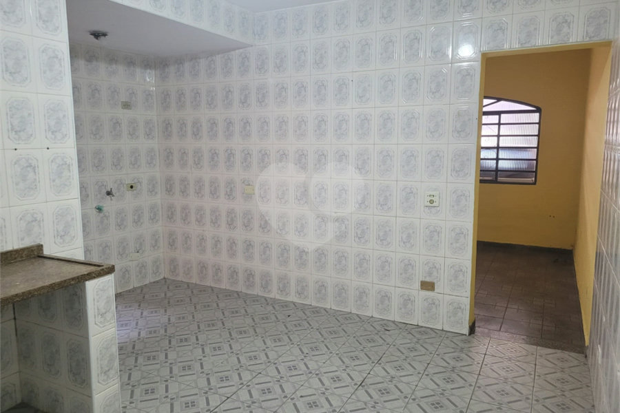 Casa à venda com 2 quartos no condomínio Travessa Salomão Régis Piza,17, São Paulo - SP