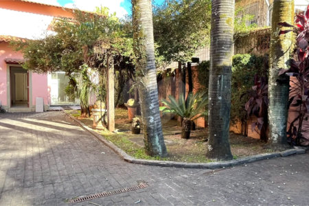 Sobrado à venda ou para alugar com 6 quartos, sendo 1 suíte, em Vila Mariana, São Paulo, SP