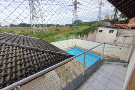 Sobrado à venda ou para alugar com 5 quartos, sendo 4 suítes,  em City América, São Paulo, SP