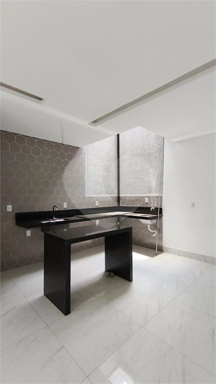 Casa à venda com 2 suítes no condomínio Residencial Paranaguá, São Paulo - SP