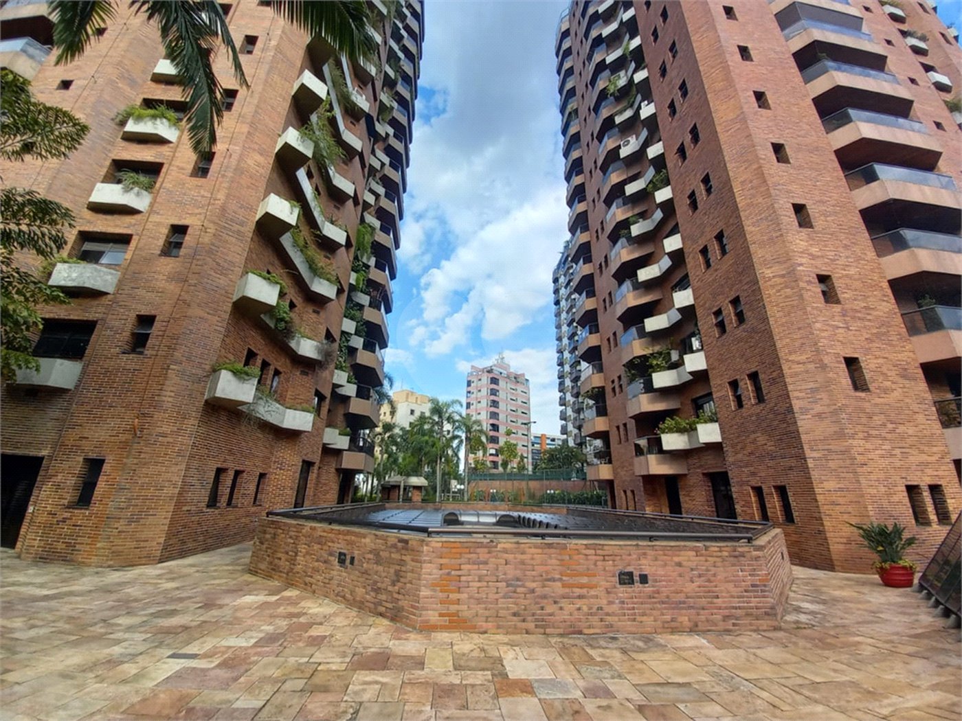 Apartamento à venda com 4 quartos, sendo 3 suítes, em Vila Andrade, São Paulo, SP