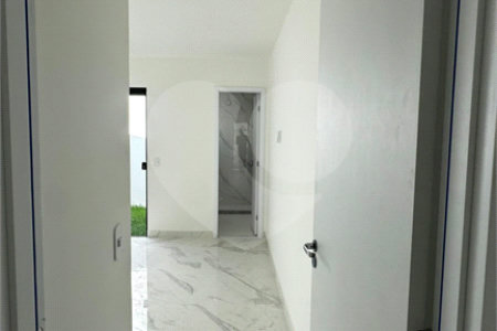 Casa à venda com 2 quartos, sendo 1 suíte, no condomínio Parque Guará, Rio de Janeiro - RJ