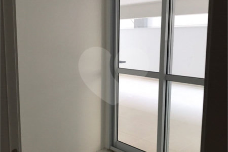 Apartamento à venda com 3 quartos, sendo 1 suíte, em Vila Clementino, São Paulo, SP