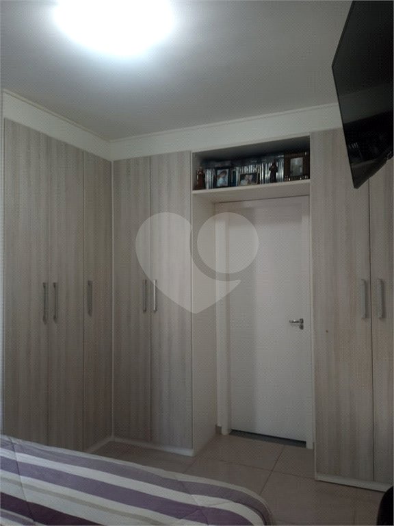 Casa à venda com 3 quartos, sendo 1 suíte, no condomínio Village St. Louis, São Paulo - SP