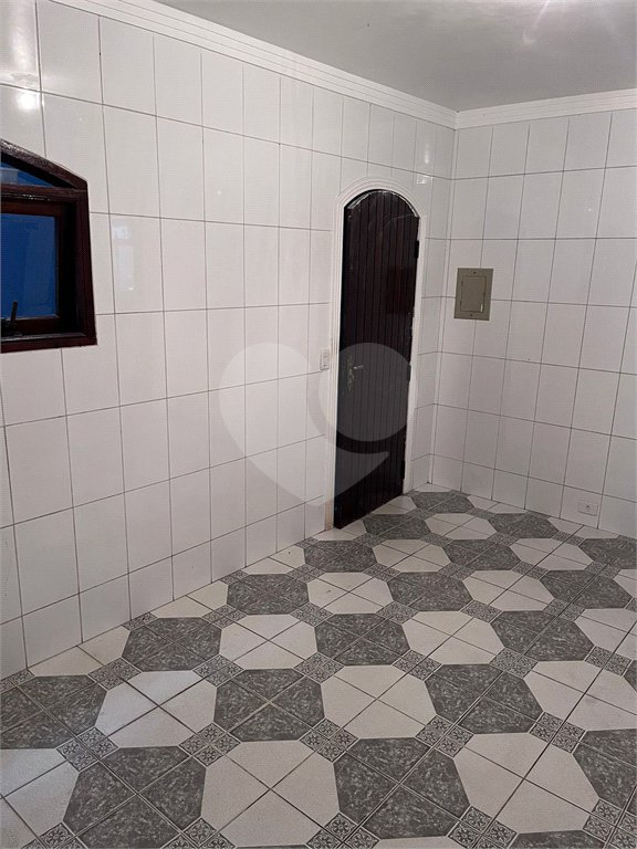 Sobrado à venda com 5 quartos, sendo 2 suítes,  em Jardim da Granja, São José dos Campos, SP