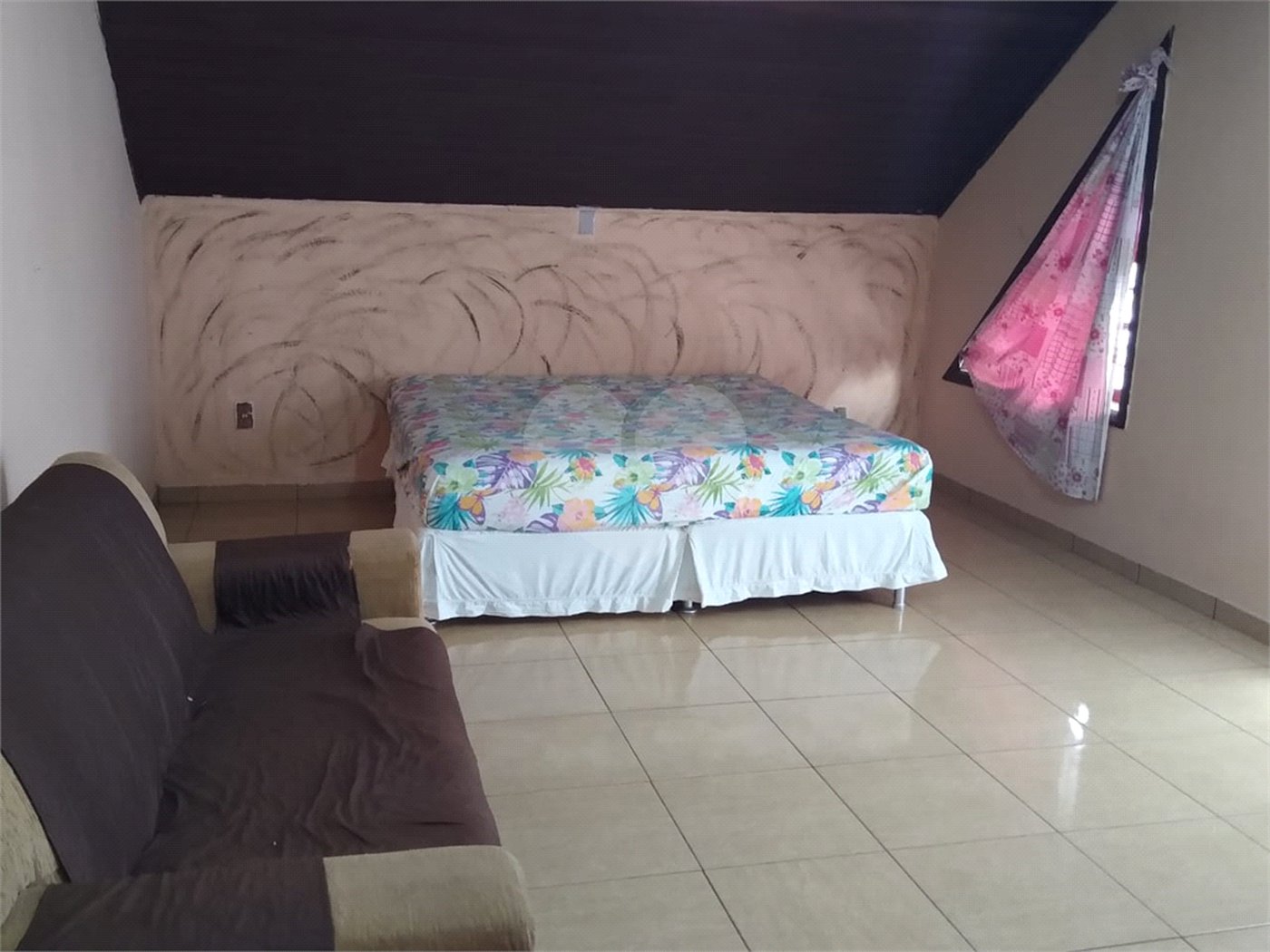 Casa à venda com 9 quartos, sendo 5 suítes,  no condomínio Residencial Rio Verde, Araçoiaba da Serra - SP