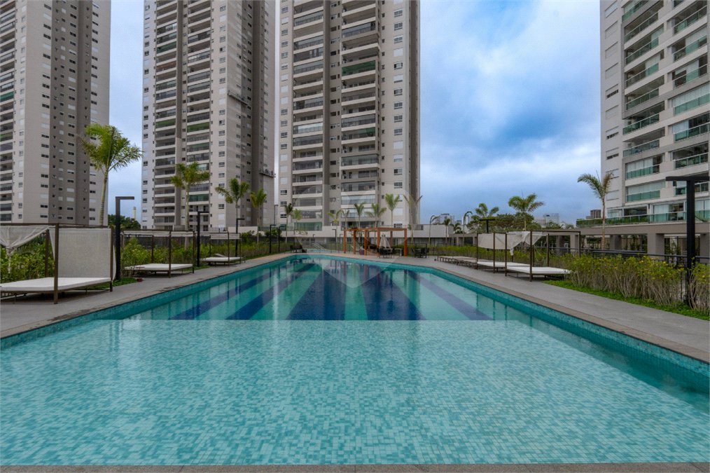 Apartamento à venda com 2 suítes em Santo Amaro, São Paulo, SP