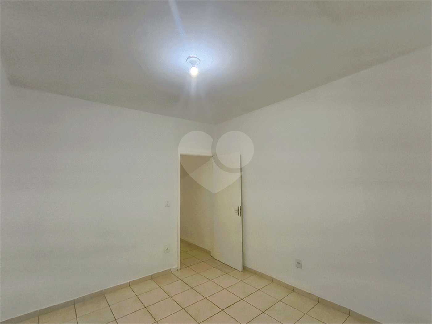 Casa à venda com 2 quartos em Jardim Juscelino Kubitschek, Indaiatuba, SP