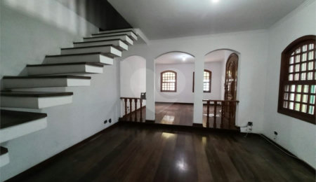 Casa à venda com 3 quartos, sendo 1 suíte, em Jardim das Vertentes, São Paulo, SP