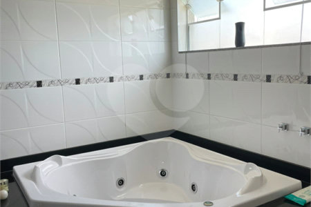 Casa à venda com 4 suítes no condomínio Aruã Lagos, Mogi das Cruzes - SP